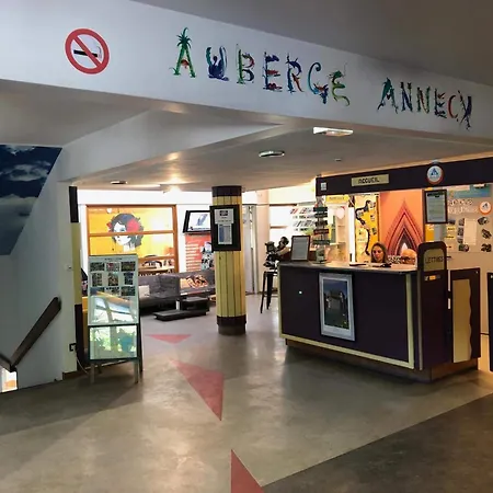 Hi * Annecy